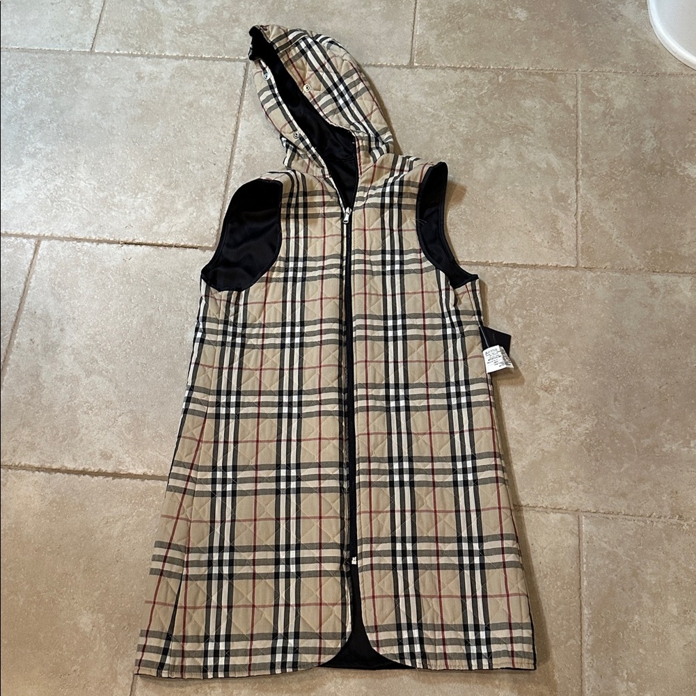 Burberry black coat with plaid quilted removable Interior - Picture 9 of 16